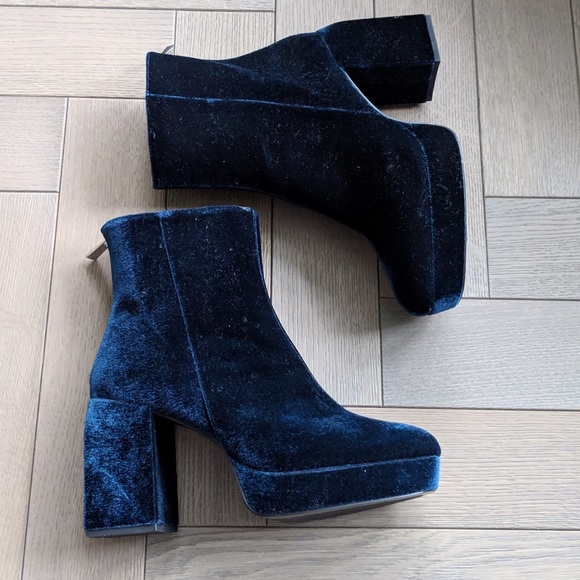 Zara Shoes - ZARA WOMENS HIGH HEEL VELVET ANKLE BOOTS